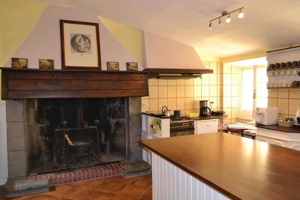 Corte Palazzo Picedi Benettini Sarzana Habitación foto
