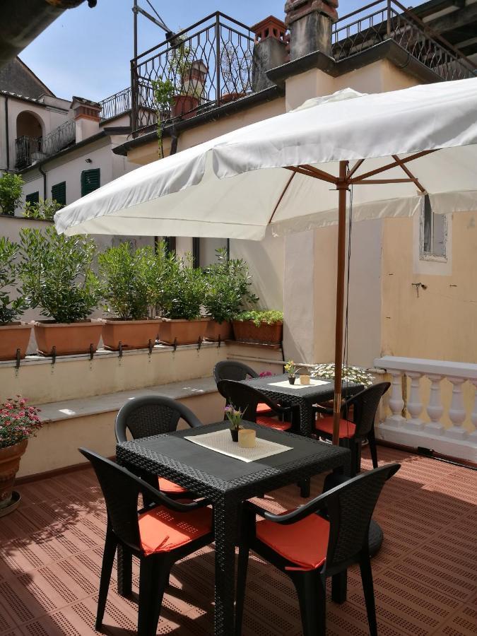 Corte Palazzo Picedi Benettini Sarzana Exterior foto